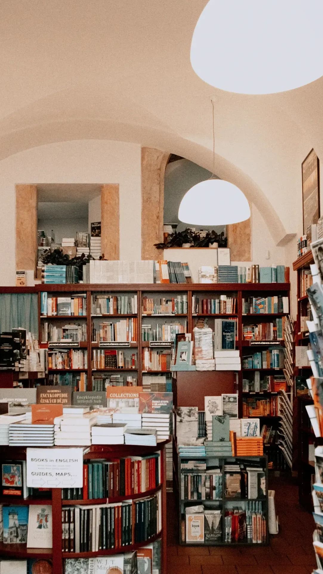 Bücherhain 15